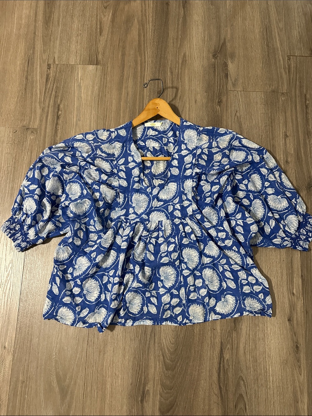 Dolma Cotton Top Women’s Blue Floral V-Neck Gathered Peasant Blouse Puff